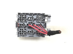 Volkswagen Touareg I (2002–2010) Sicherungskastenhalter unter der Motorhaube 7L0937503A - 2
