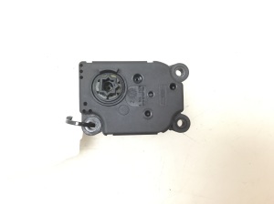 Opel Vectra C (2002–2008) Stellmotor Heizungsklappe 006587W - 2