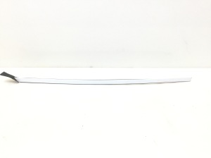 Windshield pillar outer molding - 000076556