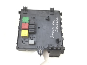 Opel Signum (2003–2008) Interior fuse box - 2