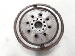  Clutch flywheel 