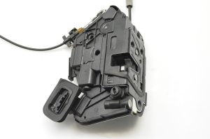 Volkswagen Golf VII (2012–2026) Rear side door lock 5K4839015R - 5
