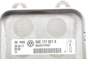 Volkswagen Golf VII (2012–2026) Ölkühler 04E117021K - 2