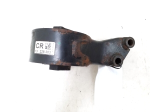  Engine holder 