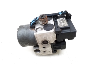 NISSAN Almera Tino V10 (2000–2006) ABS Steuergerät 476604U101 - 3