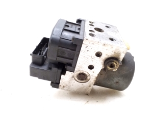 NISSAN Almera Tino V10 (2000–2006) ABS Steuergerät 476604U101 - 3