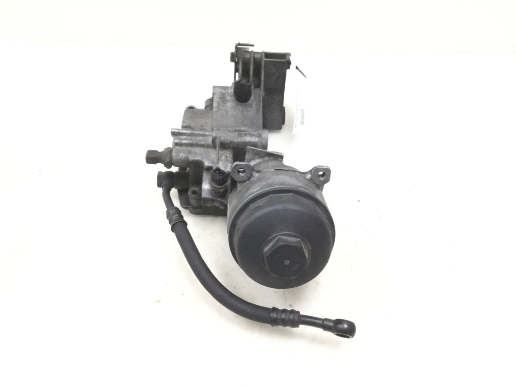 Used BMW 3 SERIES Oil filter and its parts