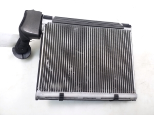   Radiator interior air conditioning 