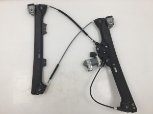 BMW 5 SERIES E60 (2003–2010) Front door window regulator 7075667E - 3