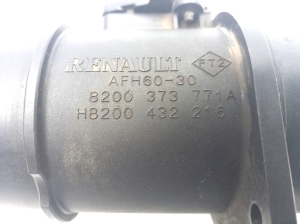 RENAULT Laguna III (2007–2015) Luftmassenmesser 8200373771A - 4