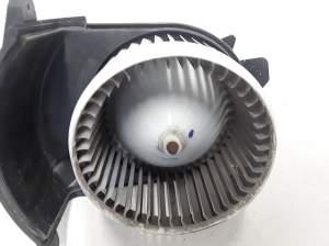 RENAULT Master III (2010–2017) Salongi puhuri mootor 7701068976 - 2