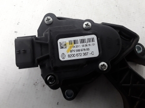 RENAULT Master III (2010–2017) Gaasipedaal 8200672367 - 3