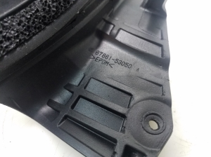 LEXUS IS (2013–2020) Esiukse tihenduskumm 6786153050 - 2