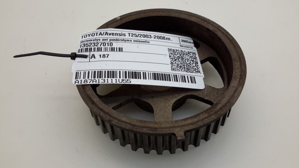 TOYOTA Avensis 2 generation (2002-2009) Camshaft pulley 1352327010,1352327010 20974353