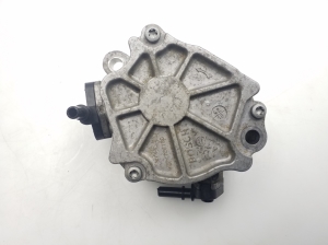 Ford Fiesta VI (2008–2017) Vacuum pump 9684786780 - 3