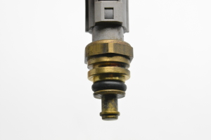 Ford Focus (2004–2011) Coolant temperature sensor 7M5112A648AA - 2