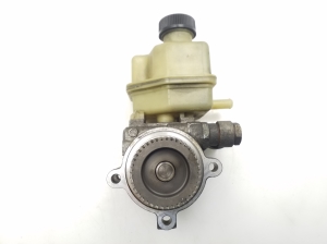  Power steering pump 