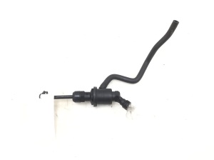 NISSAN Qashqai (2006–2013) Clutch master cylinder - 2