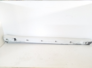 Exterior sill trim - 24427549