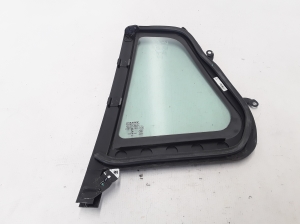 VOLVO V60 (2010–2018) Tagumise külgukse kolmnurkklaas 31385451 - 3