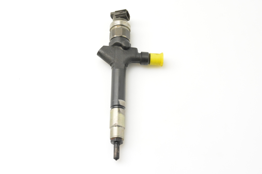 Used Mazda 6 Fuel injector RF7J13H50