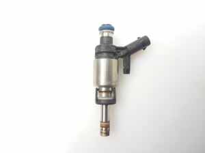  Fuel injector 