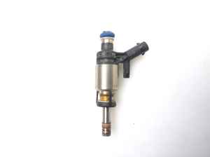  Fuel injector 