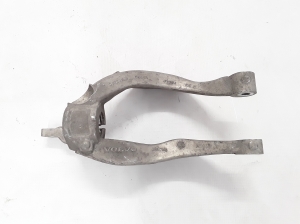 Front shock absorber bracket - 31360636