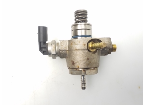 Pompe à carburant - 06L127025H