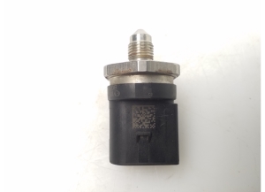  High pressure fuel line sensor 