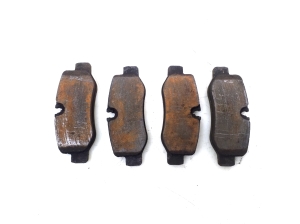  Rear brake pads 