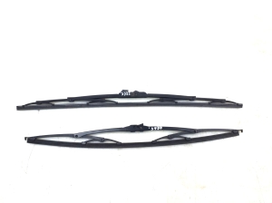   Windshield wiper blades 