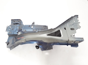 VOLVO XC90 (2015–2024) Front outrigger 31672514 - 5