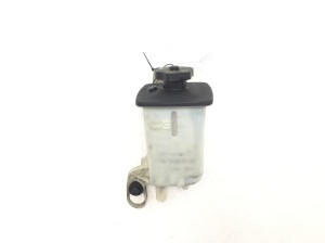   Ausgleichsbehälter Servolenkung  - 2W933R700 