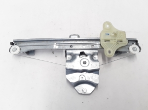 RENAULT Clio IV (2012–2019) Rear side door window regulator 827010501R - 3