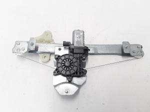 Rear side door window regulator - 827010501R
