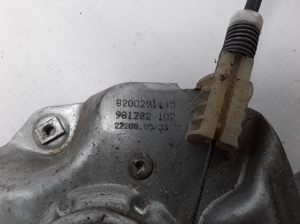 RENAULT Clio III (2005–2012) Priekšējo durvju logu pacēlājs 8200291145 - 2