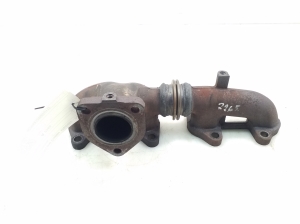  Exhaust manifold 