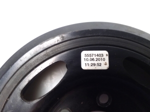 Opel Mokka (2012–2020) Kloķvārpstas skriemelis 55571403 - 4