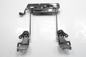 BMW 1 SERIES E88 (2007–2013) Esiukse lukk 7174797 - 5