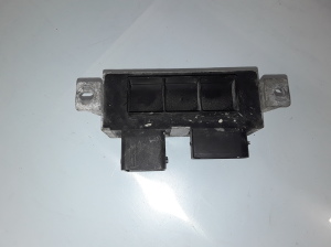 RENAULT Trafic II (2001–2014) Hõõgküünalde relee 8200558438 - 3