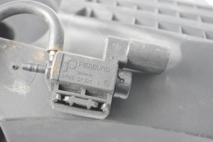 AUDI A6 C6 (2004–2011) Luftfiltergehäuse 059133835E - 2