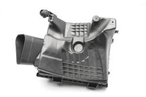 Opel Insignia (2008–2017) Luftfiltergehäuse 55560889 - 4