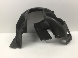 BMW 5 SERIES E60 (2003–2010) Front wheel arch liner 51717033749 - 3