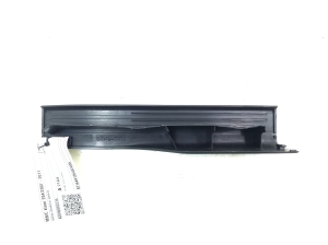 Mercedes Benz C-Class 204 (2007–2014) Sisemine läveliist A2046860236 - 2