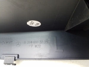Mercedes Benz C-Class 204 (2007–2014) Inner sill trim A2046903725 - 3