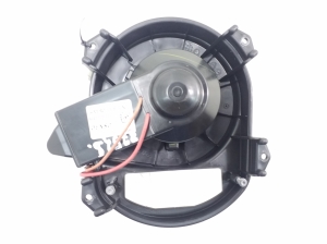 Mercedes Benz CLA-Class W117 (2013–2019) Salongi puhuri mootor A2469062501 - 2