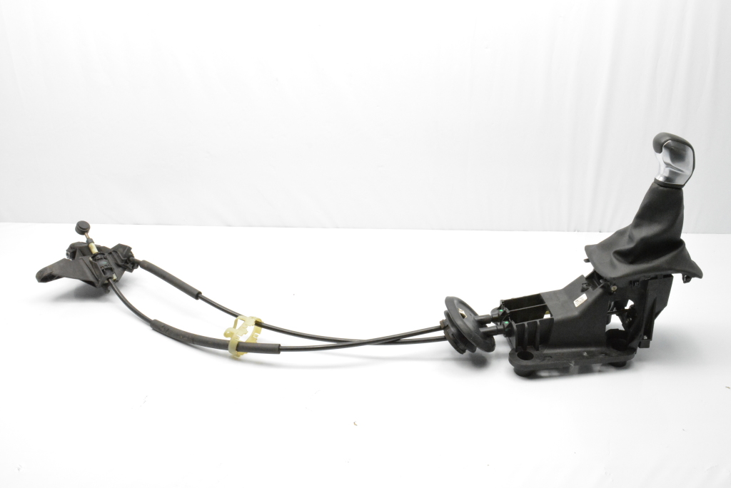 Used Peugeot 208 Gear shift mechanism and its details 9676190280