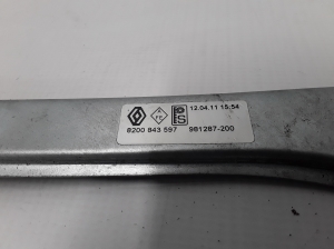 RENAULT Clio III (2005–2012) Priekšējo durvju logu pacēlājs 8200843597 - 3