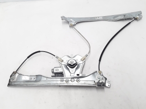 RENAULT Clio III (2005–2012) Priekšējo durvju logu pacēlājs 8200843597 - 5